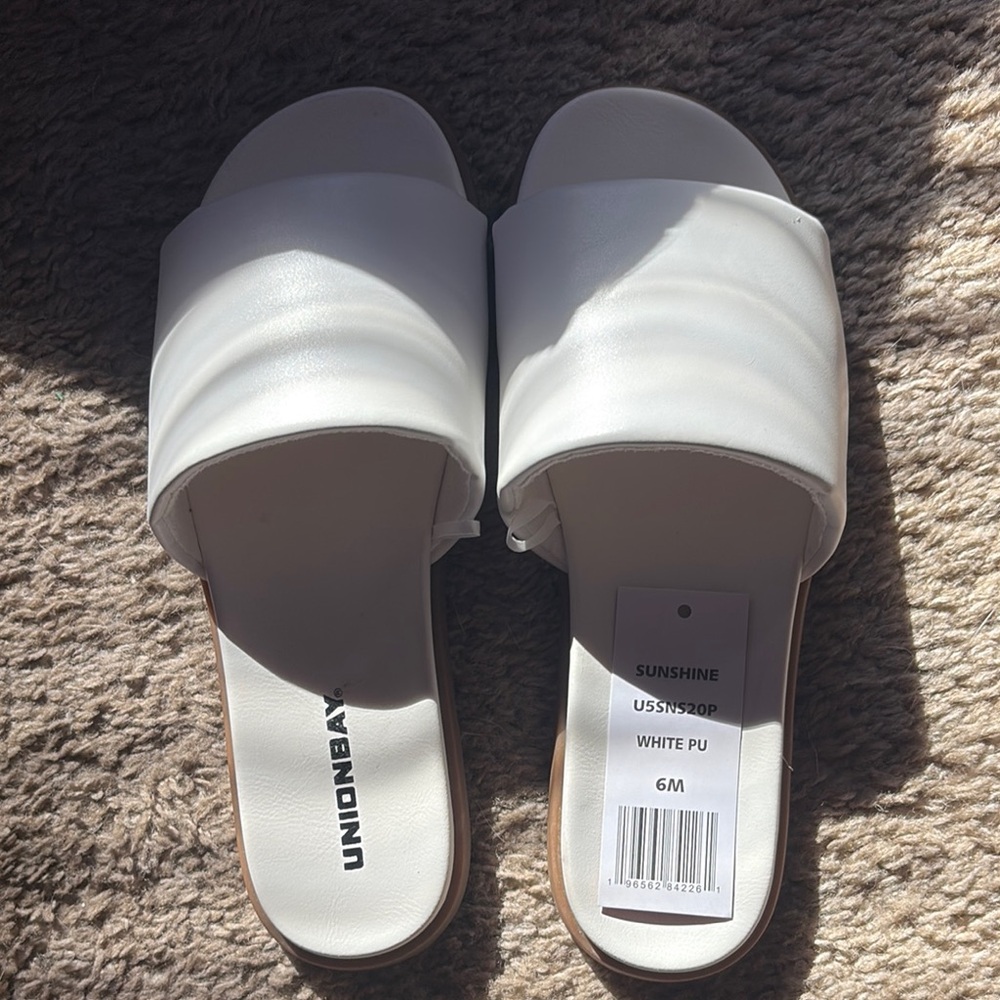 UNIONBAY White Slide Sandals Minimalist Design